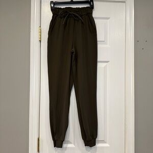 Lululemon Stretch High Rise Jogger Full Length Dark Olive Green Size 0 Womens